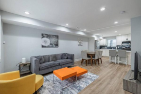 LUX 3 Entire Townhome with easy Parking
